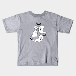 Halloween ghosts with bats Kids T-Shirt